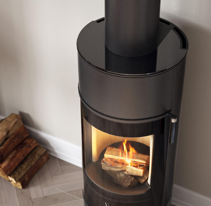 Czarny kominek Scan 84 z opcjonalnym blatem z czarnego szkła