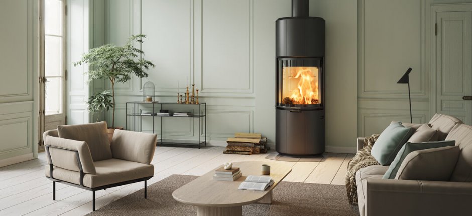 Czarny kominek Scan 87 ogrzewa nowoczesny pokój w domu